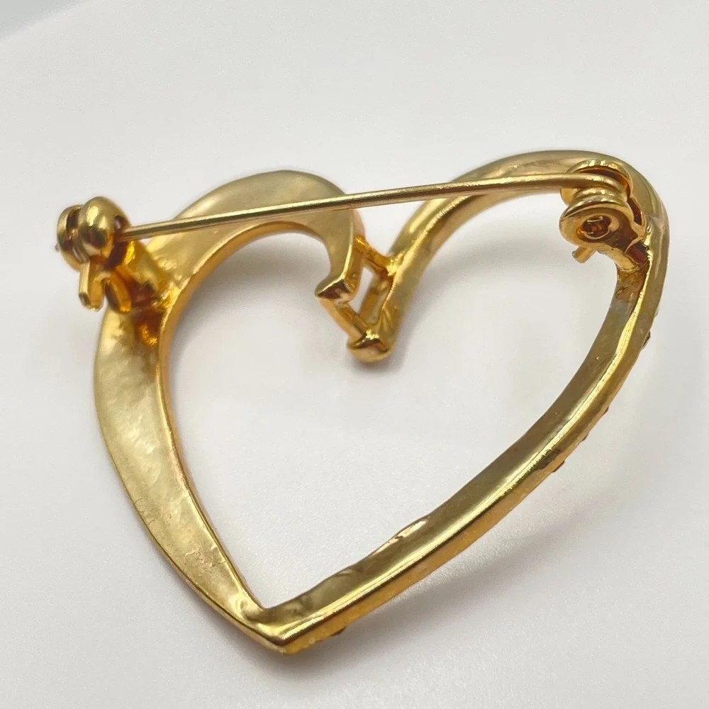 Vintage Y2K Gold Tone Rhinestone Open Heart Brooch Pin Romantic Retro Style